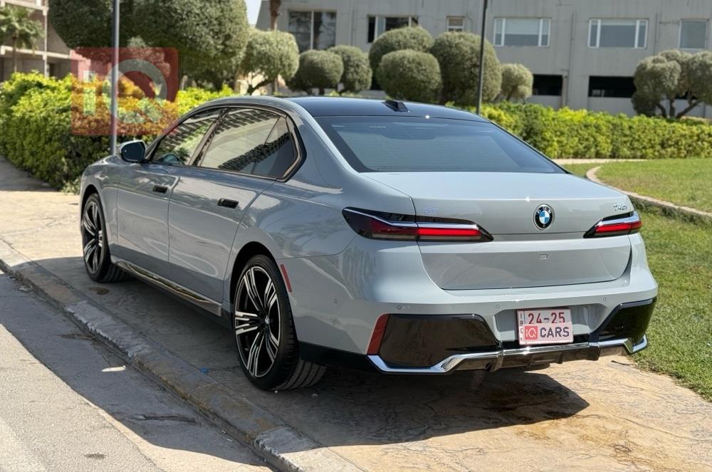 بي ام دبليو الفئة 7